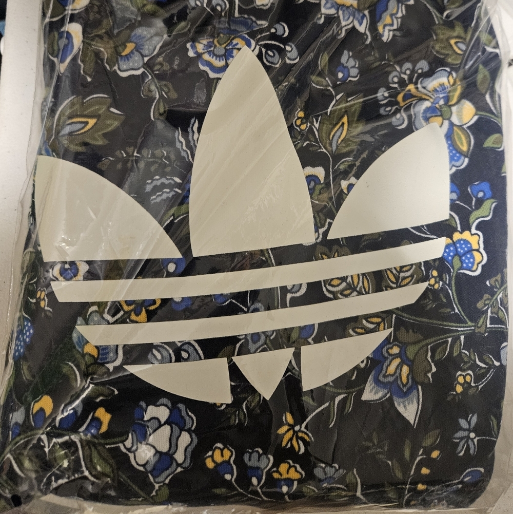 Adidas Sweatshirt - Picture 4 of 4